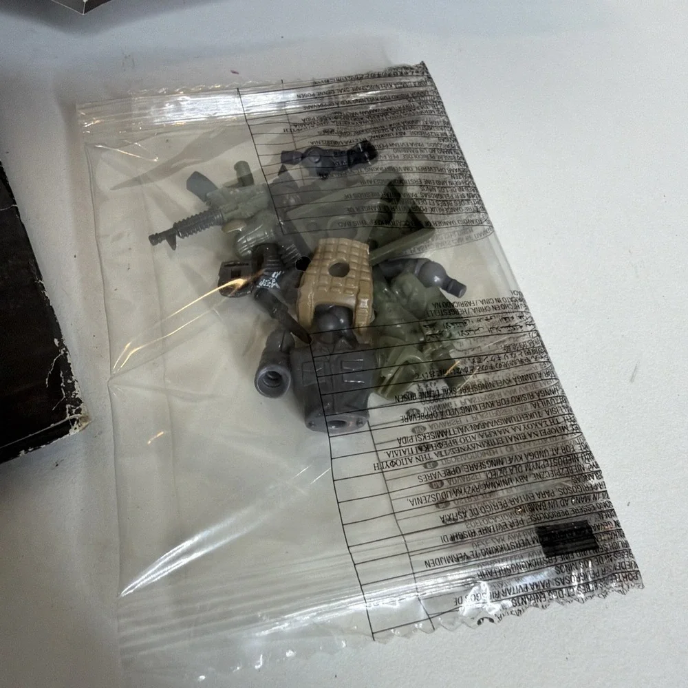 Mega Bloks Call of Duty Ghost Construction Set 99694 23 Pieces